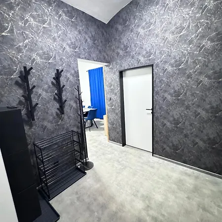 1 Apartment